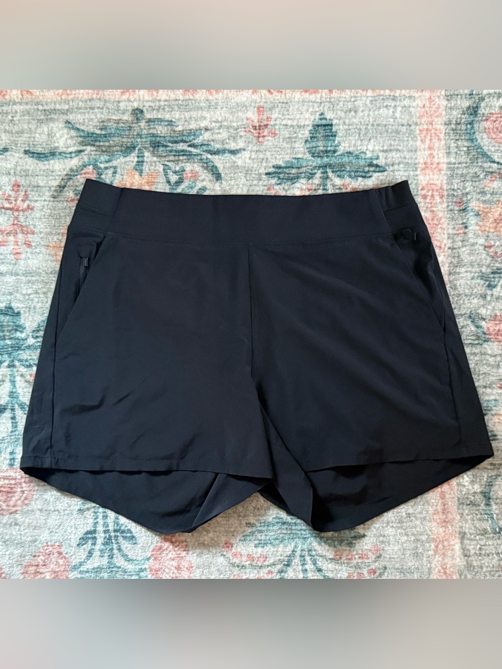 Athleta Black Shorts Size 16